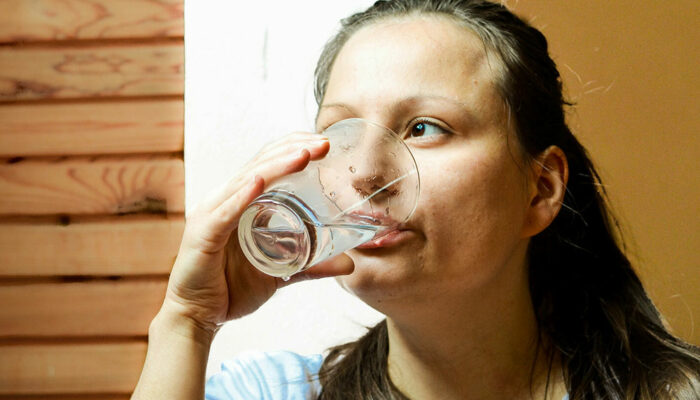 The risk factors associated with dehydration