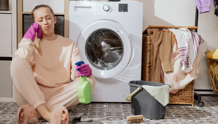 6 common laundry mistakes that damage clothes