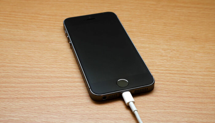 9 common smartphone charging mistakes to avoid