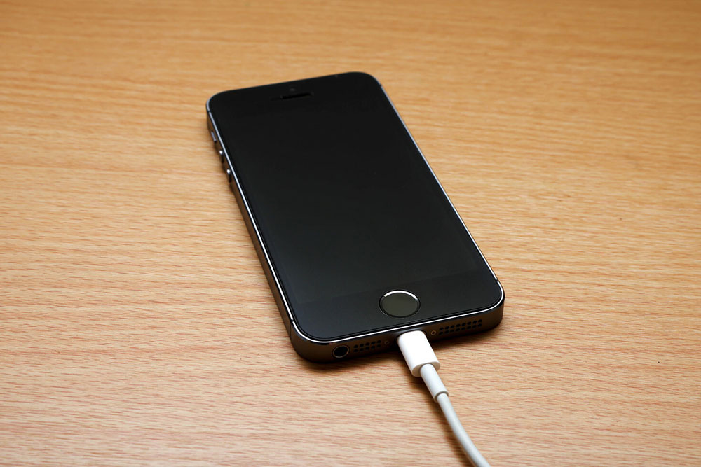 9 common smartphone charging mistakes to avoid