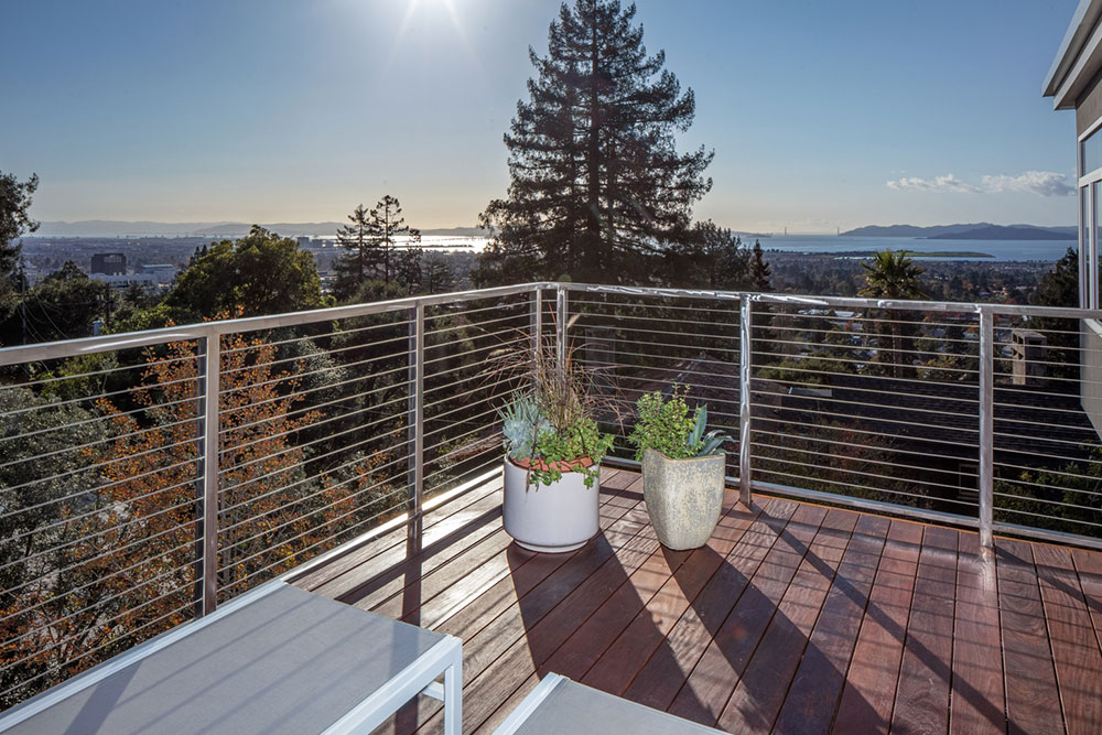 Avoid these 6 mistakes while installing a deck railing system